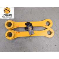 Side Link One Pair PC220-6 PC220-7 PC220-8 PC240-8 PC270-6/7 SY225 A*B*C 80*80*640mm