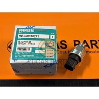 Sensor - Low Pressure Sensor sk200-6e SK200-8 SK200-9 SK200-10 SK210-9 SK350-9 PN: YN52S00102P1 LC52s00012p1 8607307 