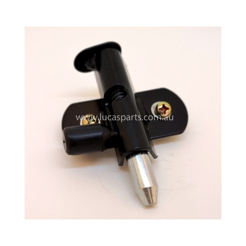 Window Latch/Catch Lower RH Hitachi EX100-5  EX120-5 EX200-5 PN 4395905