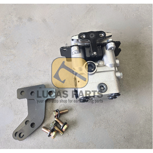 Travel Pedal Pilot Valve PC200-7 PC200-8 PC350-8 PC300-8 PN 702-16-04250